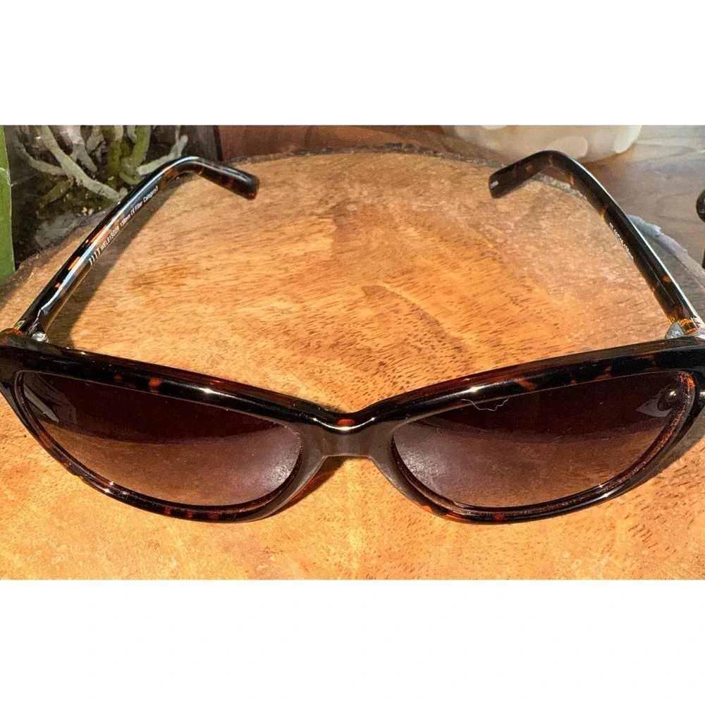 Elle Classic Square Sunglasses Beach Summer Preppy‎